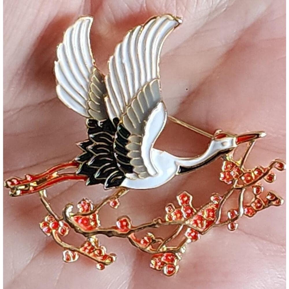 Heron Bird Brooch Enamel on Goldtone Metal Wings in Flight